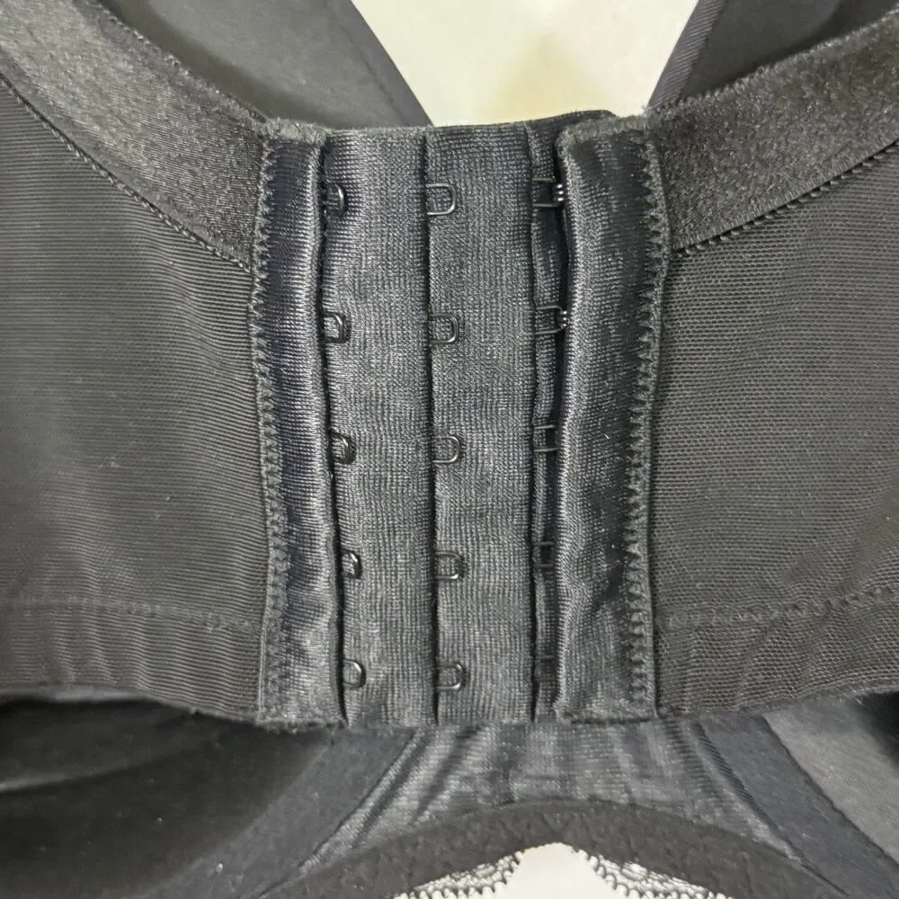 Torrid Curve Black Lightly Lined T-Shirt Underwire Adjustable Straps Bra 48F